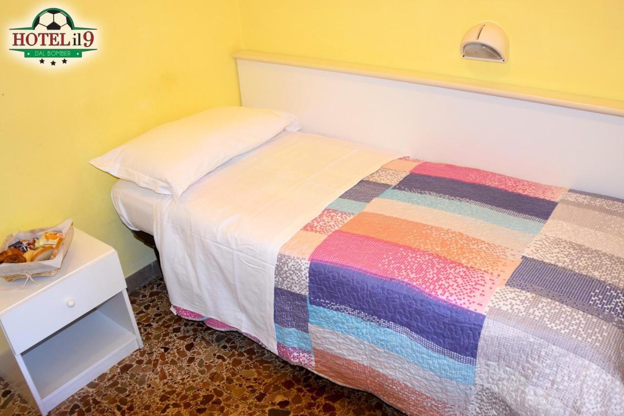 Hotel Il 9 Камайоре Екстериор снимка