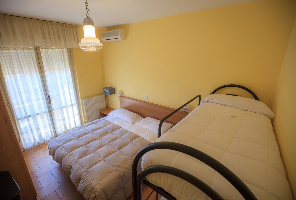 Hotel Il 9 Камайоре Екстериор снимка