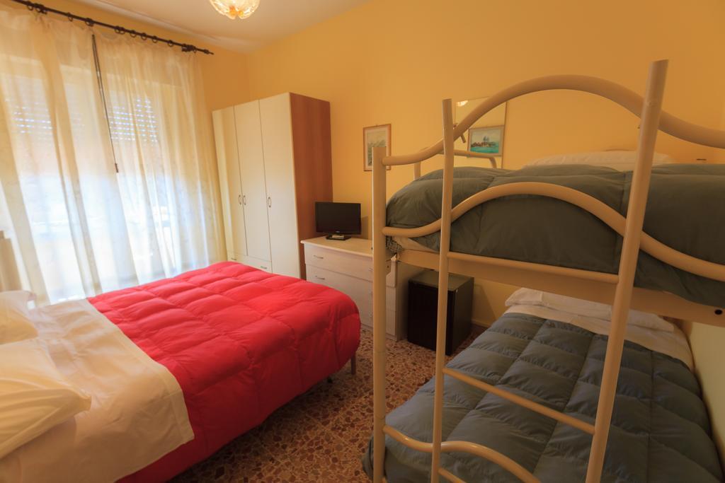 Hotel Il 9 Камайоре Екстериор снимка